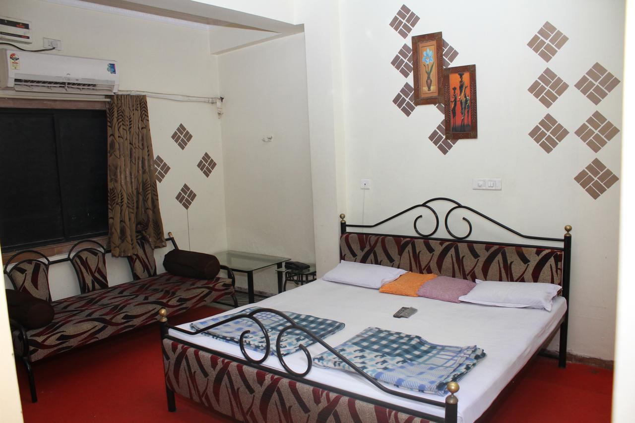 Hotel Bhagwat Palace Latur Exterior photo